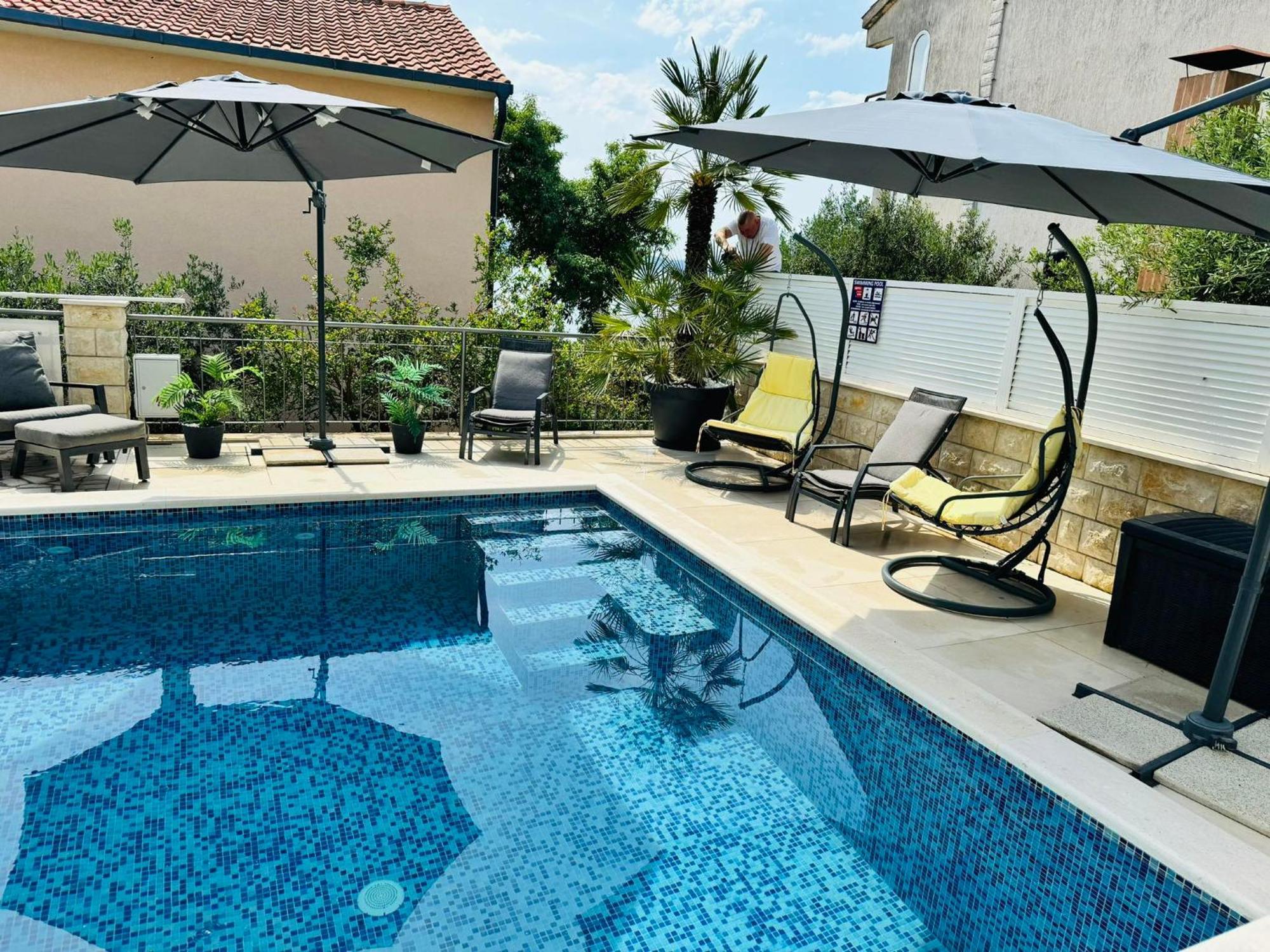 Apartma Sirenis *